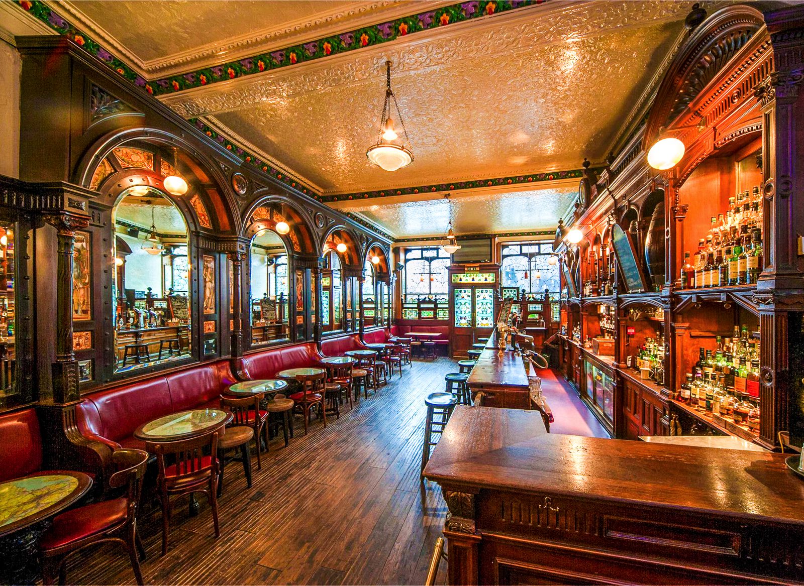 11 fantastic bars to
